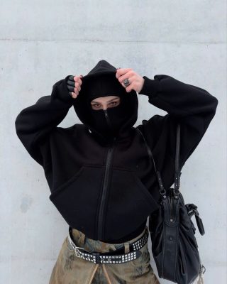 Phụ kiện Balaclava giúp thêm phần độc đáo, ấn tượng cho outfits của bạn